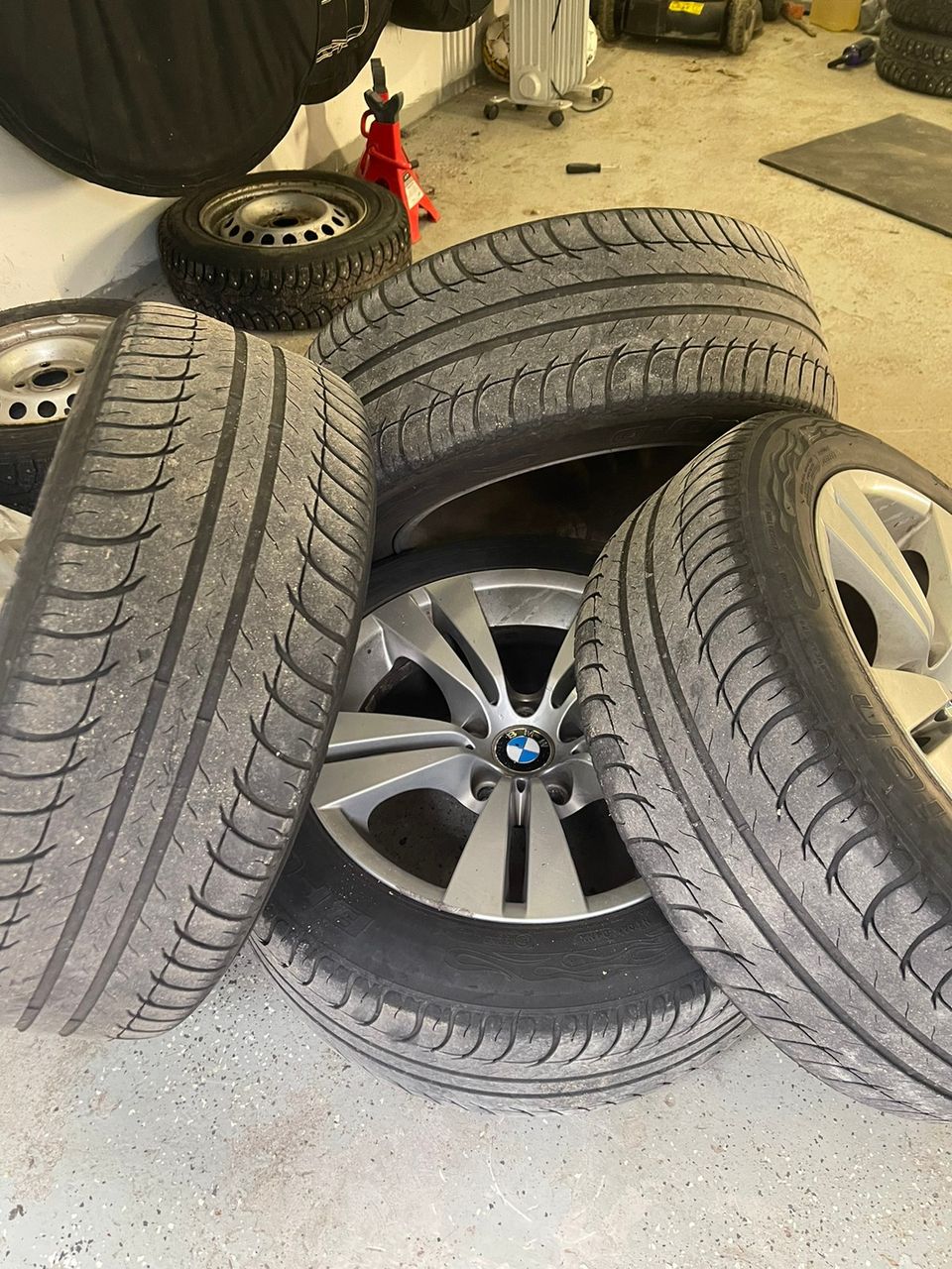 Bmw vanteet 17”