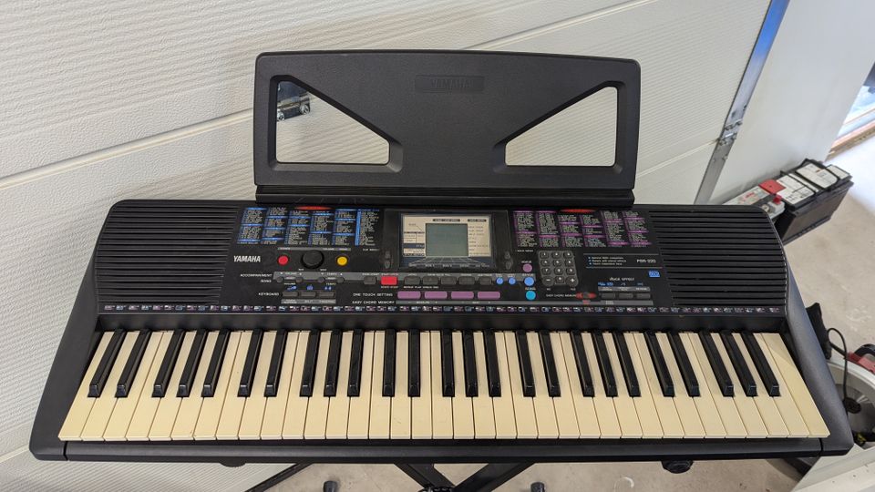 Yamaha PSR-220 portatone keyboard