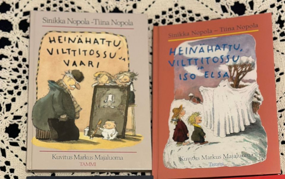 Heinähattu ja Vilttitossu kirjoja