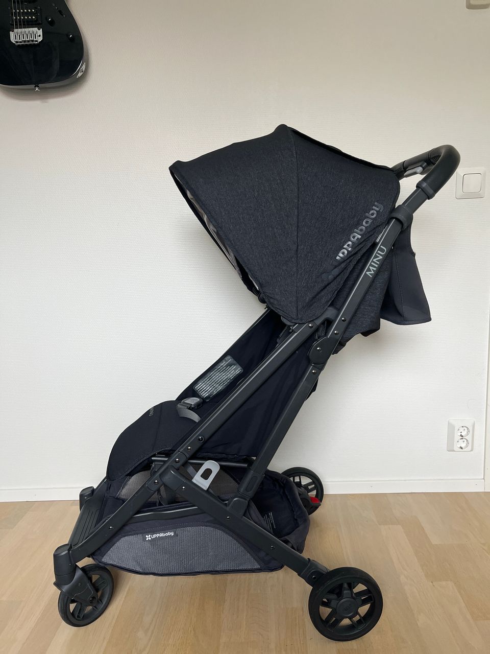 UPPAbaby Minu matkarattaat + travel bag