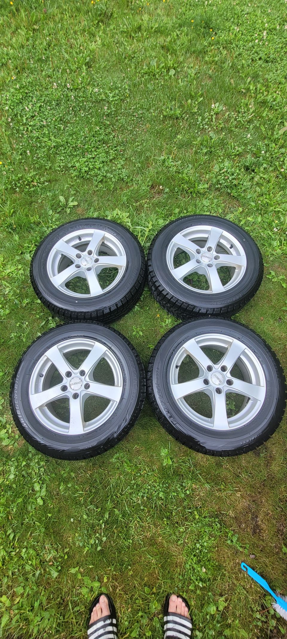 5x112 16" vanteet ET40 kr70.1/57.1 hyvät kitkarenkaat 215/60R16