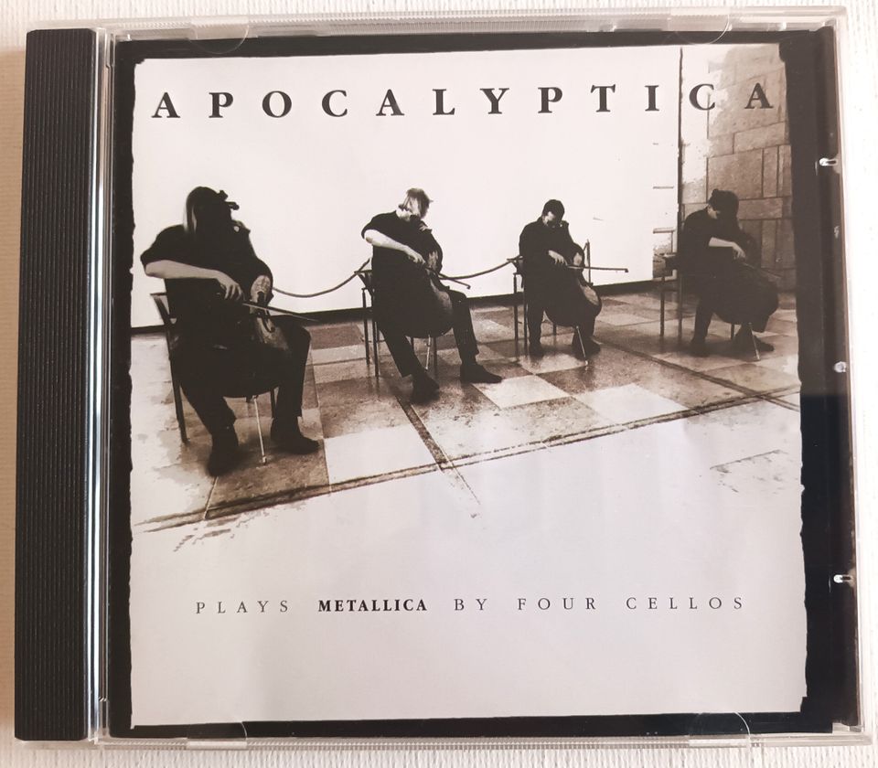 Apocalyptica Plays Metallica by four cellos