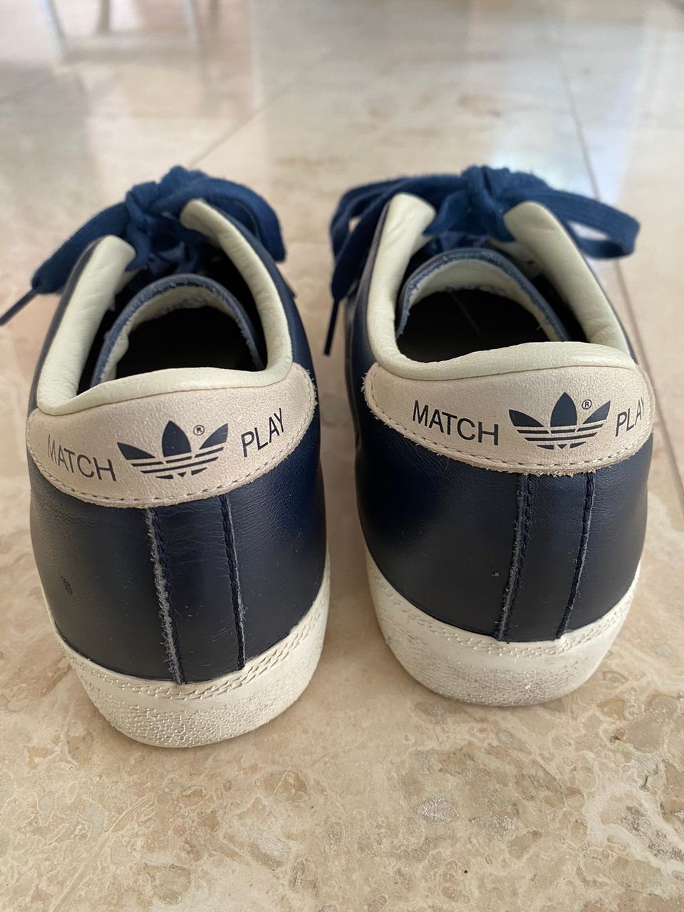 Adidas Originals kengät (42)