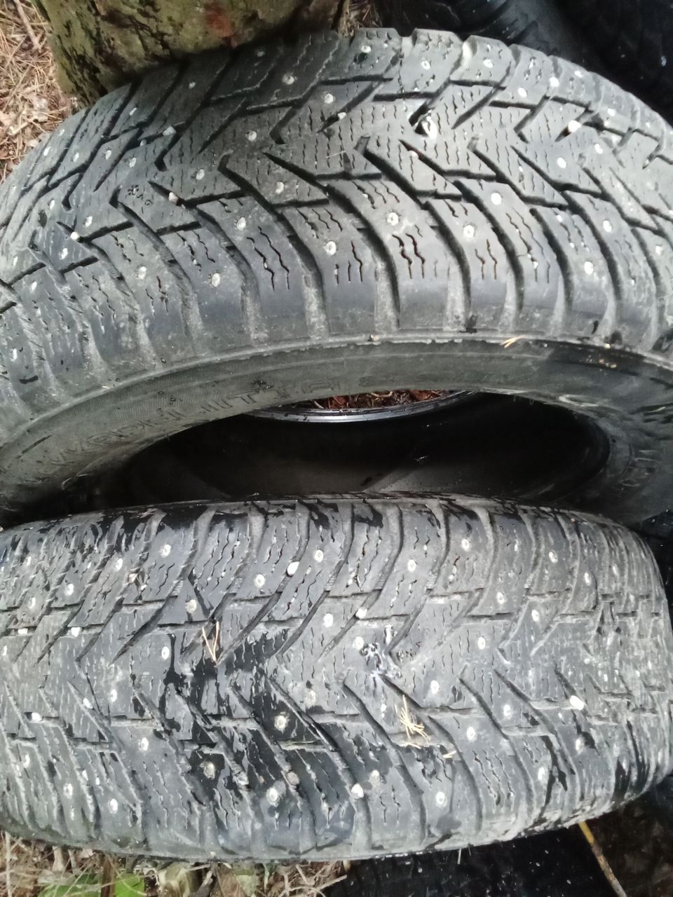 Nastarenkaat 215/65 r16