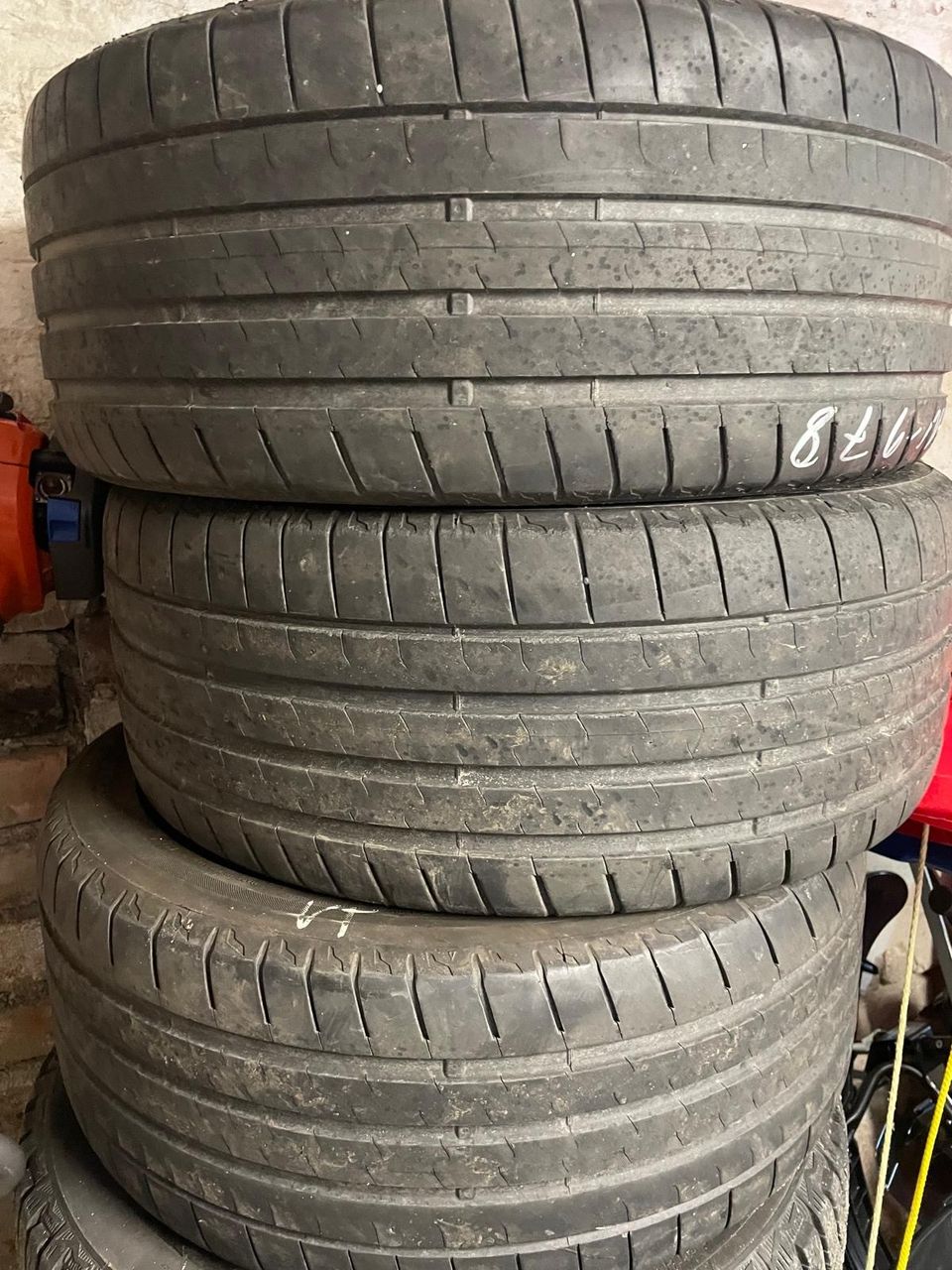 Bridgestone Potenza 245/45 R 18