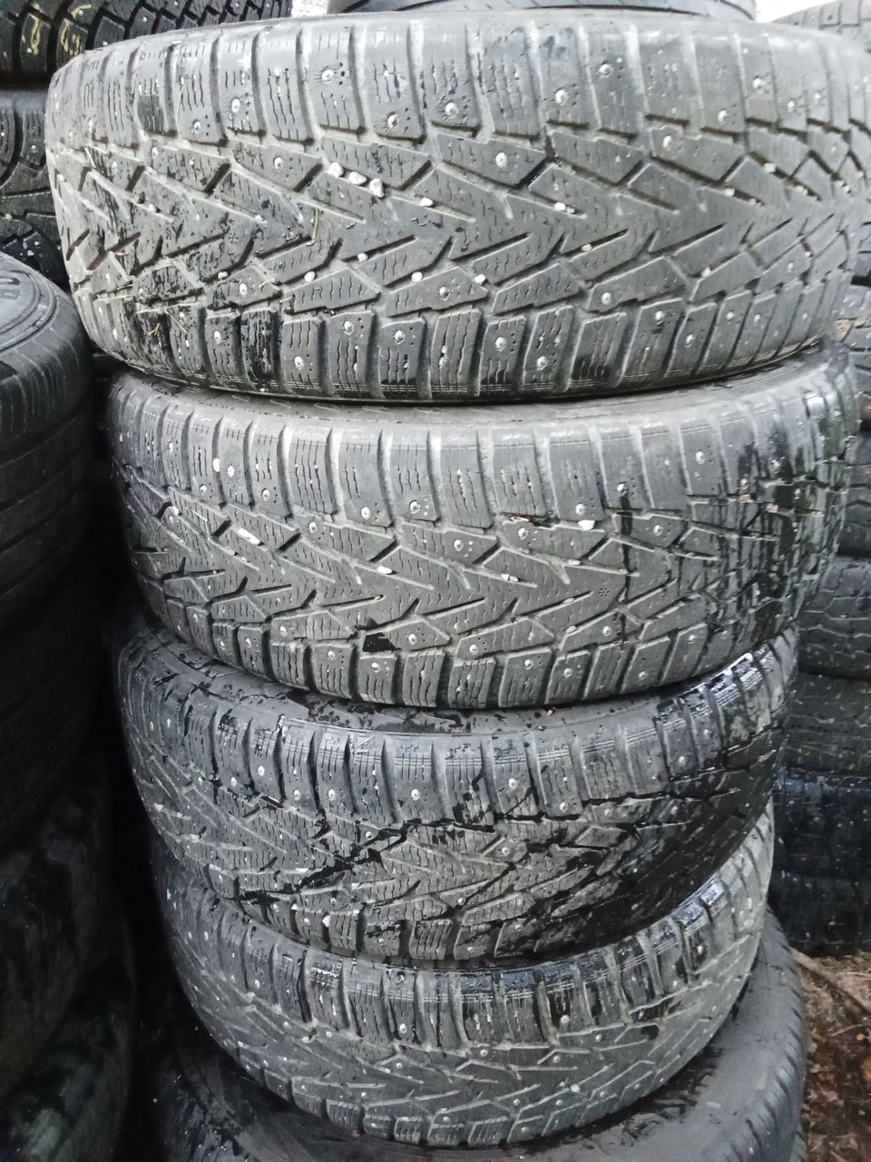 Nastarenkaat 215/65 r16