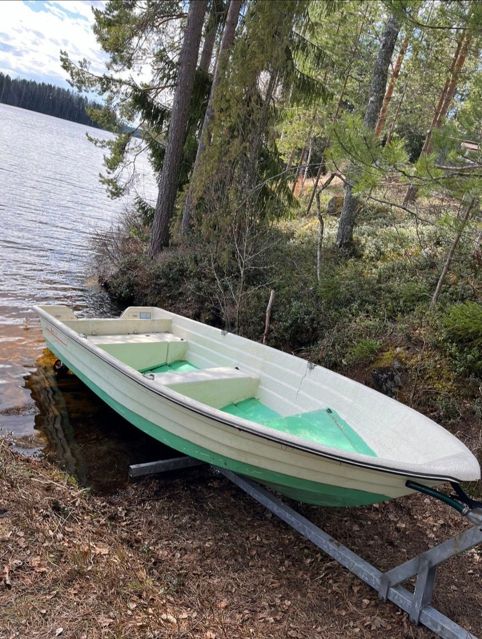 Kaisla 420 + Yamaha 6hp perämoottori