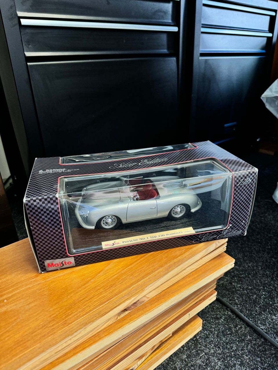 Porsche 356 Roadster pienoismalli 1/18