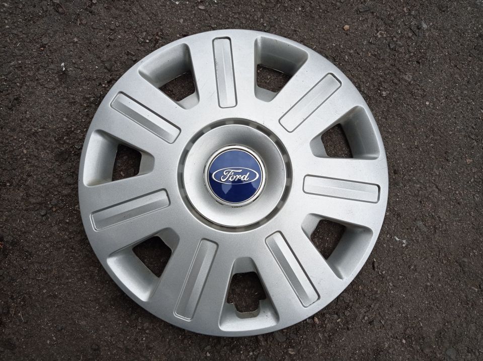 Ford 16" pölykapseli