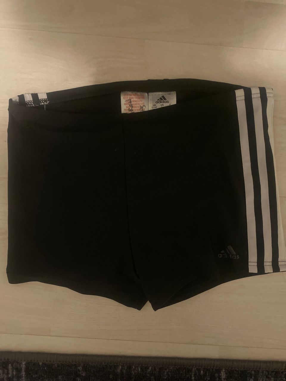 Lasten adidas uimahousut. Koko 164