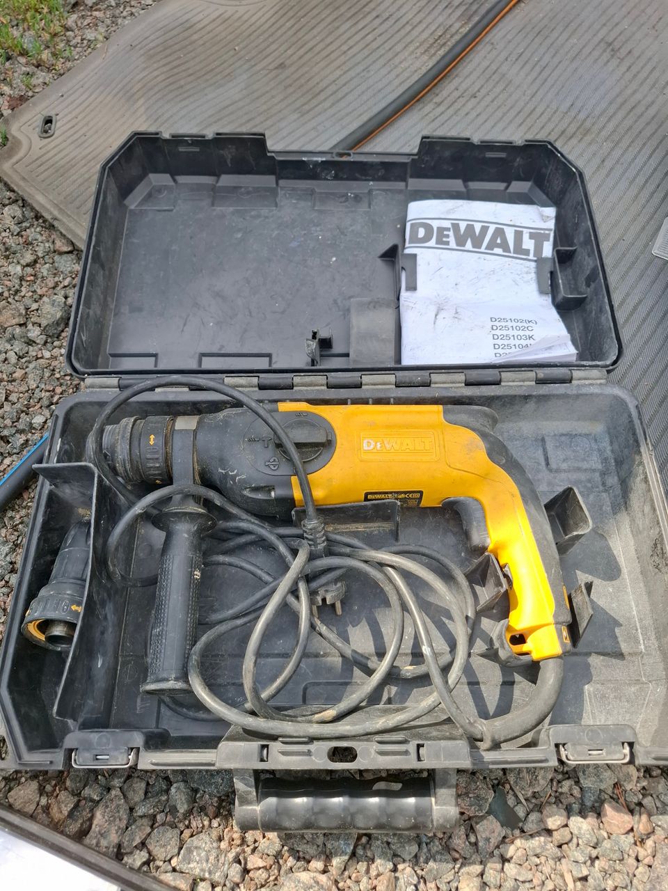 Dewalt pora vasara