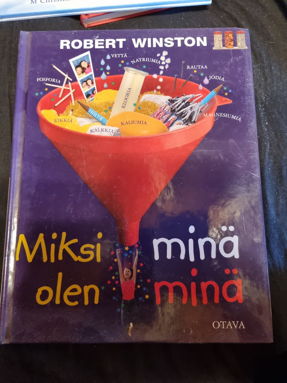 Kirja: Miksi minä olen minä