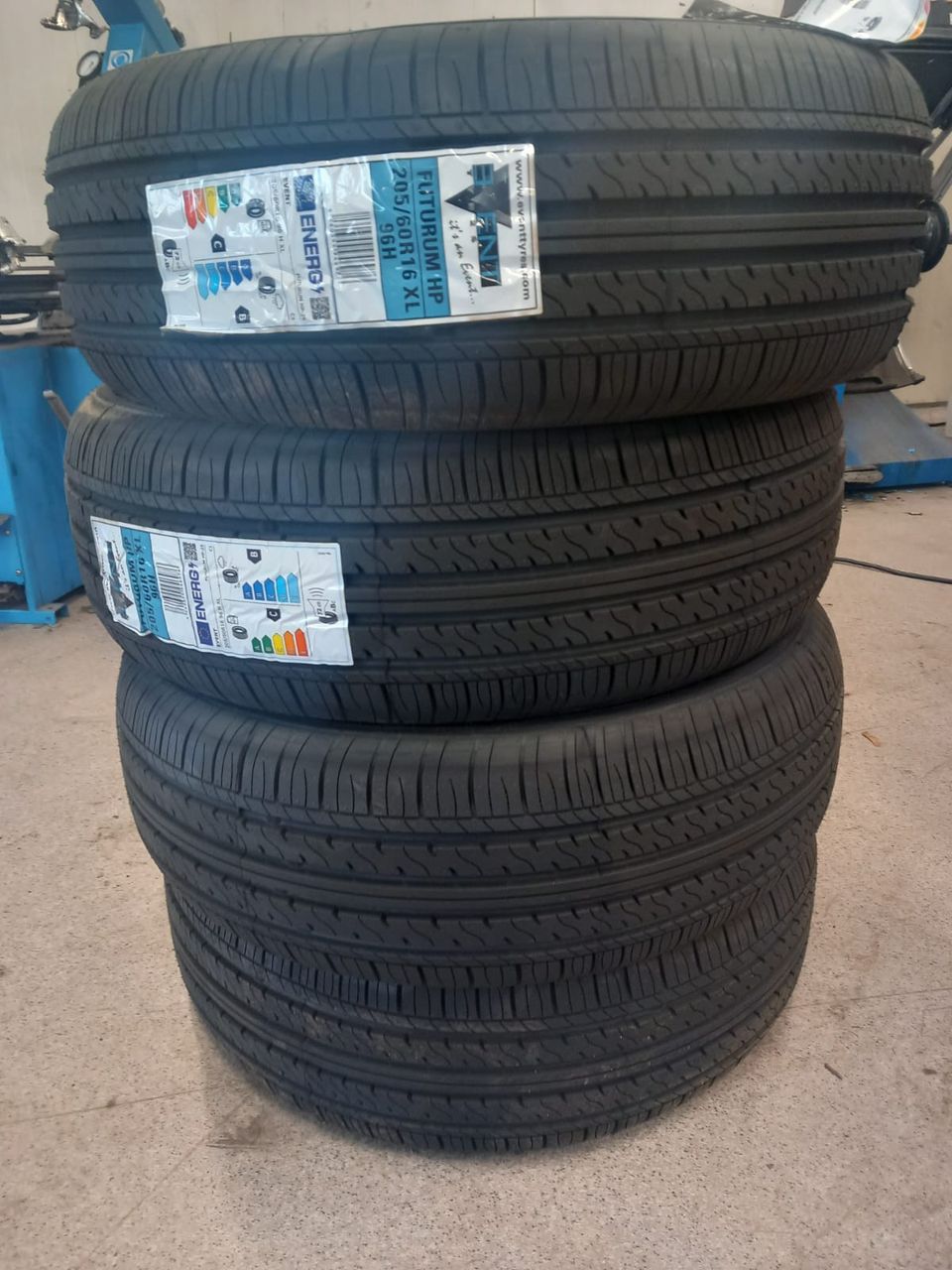 205/60R16 EVENT FUTURUM HP 96H XL