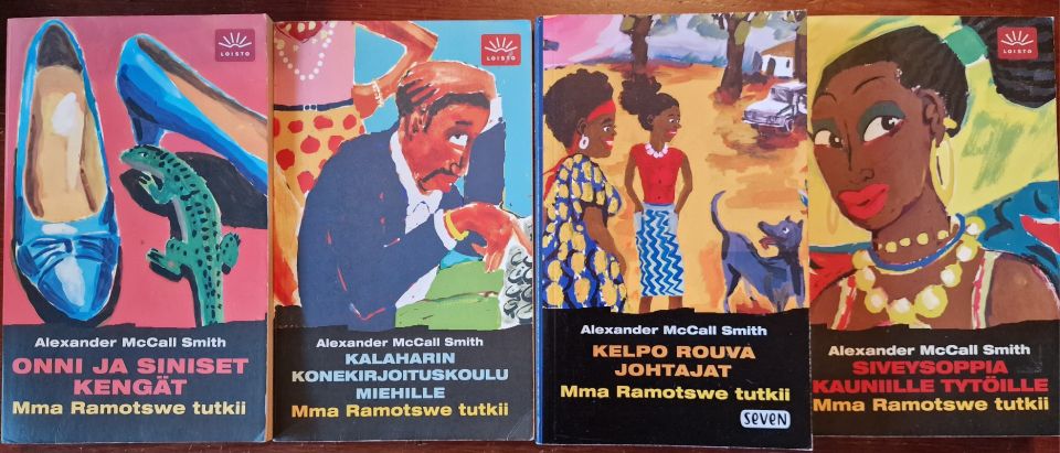 4 kpl Mma Ramotswe tutkii kirjoja