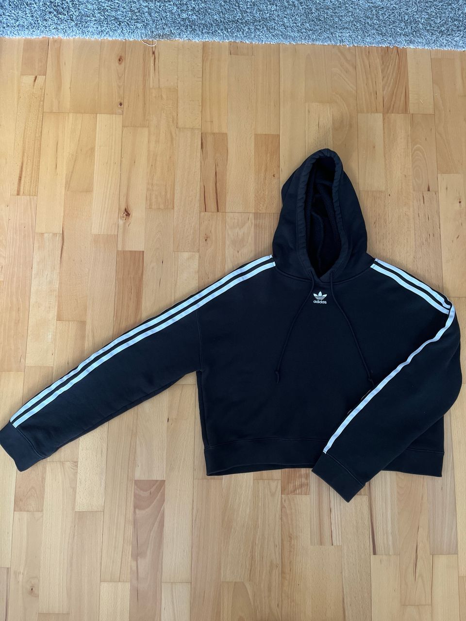 Adidas - Cropped huppari