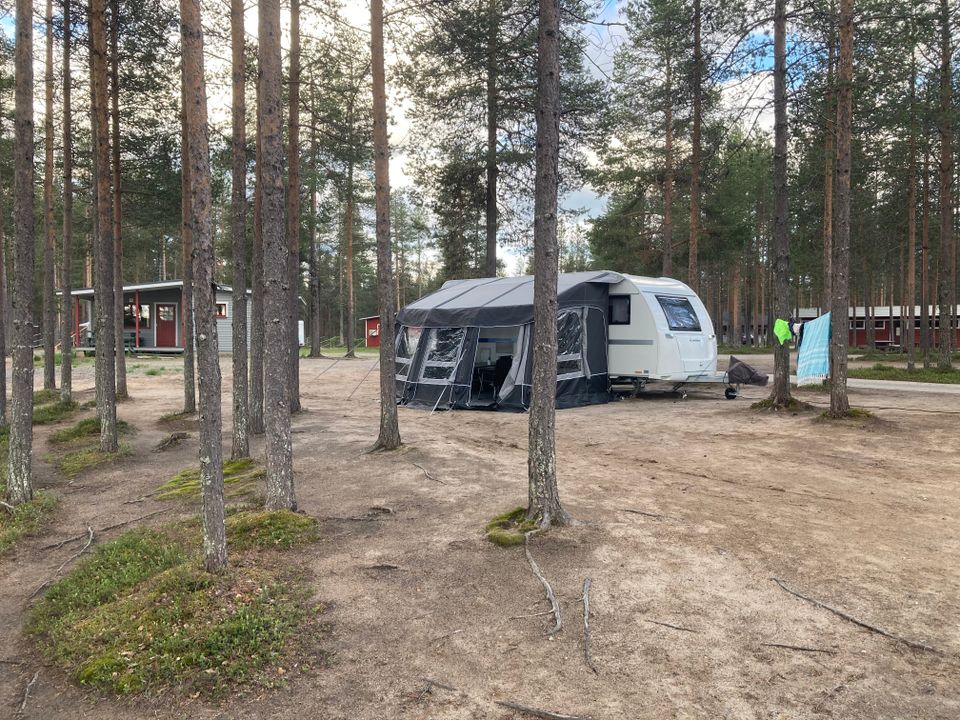 Kampa Ace Air 400 All Season asuntovaunuun