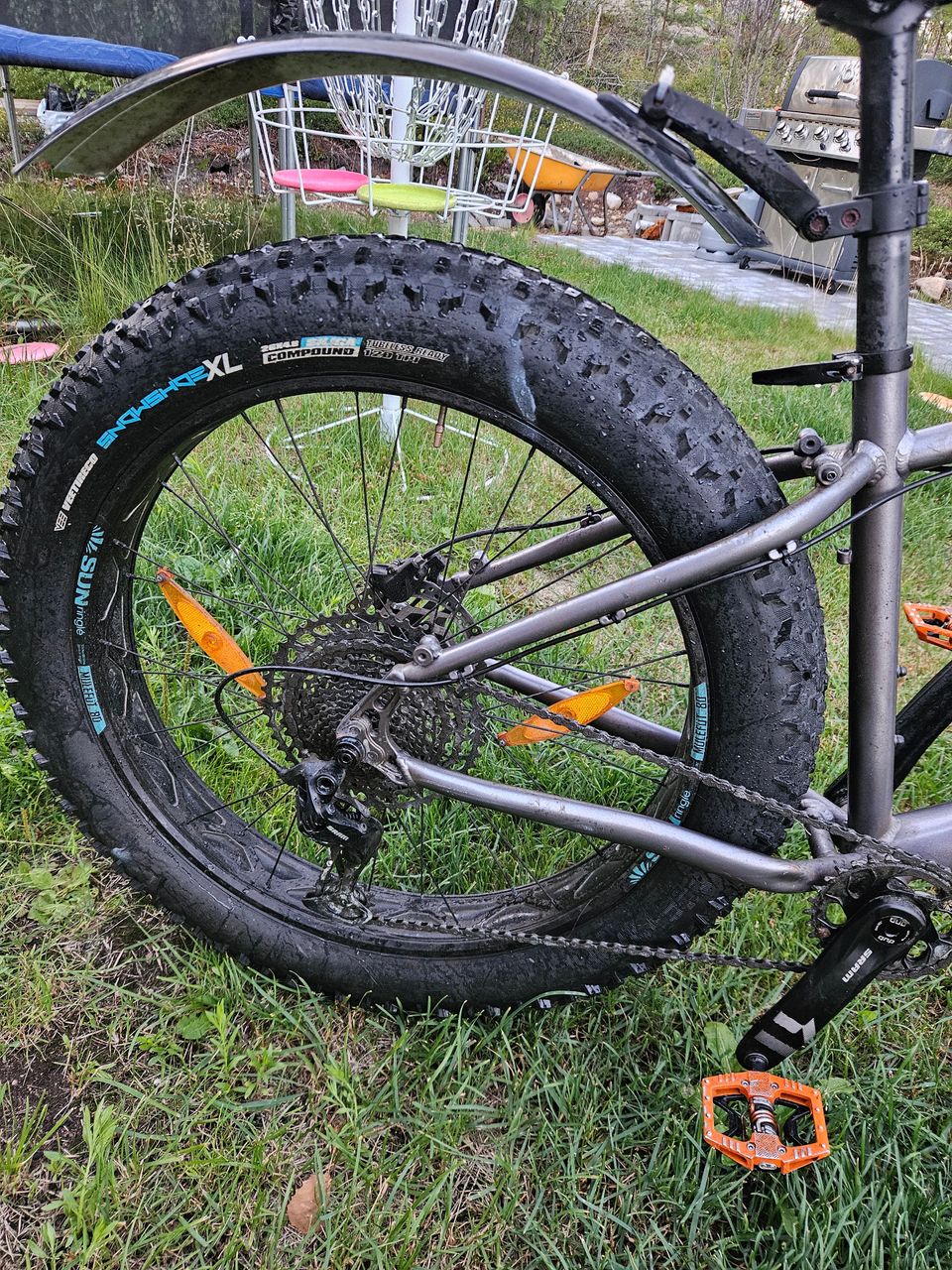 Konan fatbike vähän paremmilla osillla