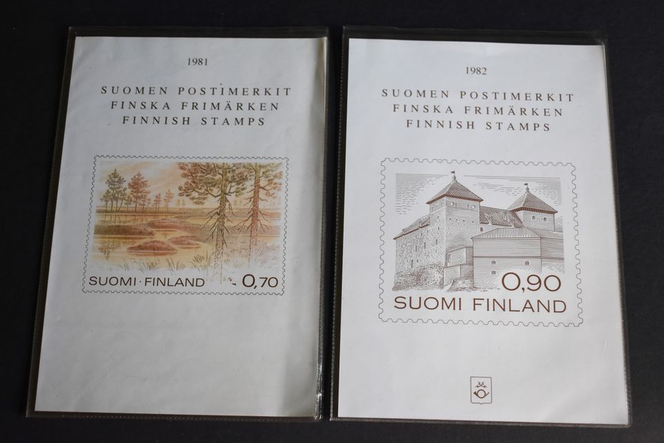 Suomen postimerkit 1981 ja 1982 vuosilajitelmat 2 kpl