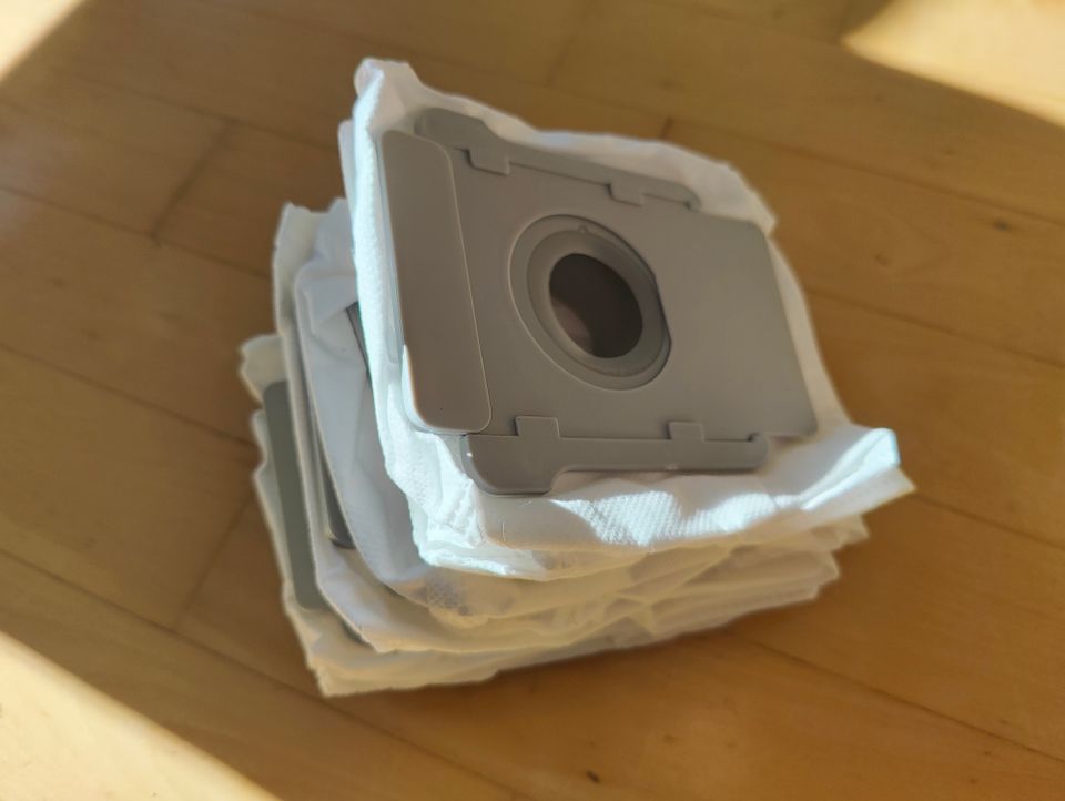 Uudet pölypussit iRobot Roomba i7/ i3 / E5 / E6 / S9, 4kpl