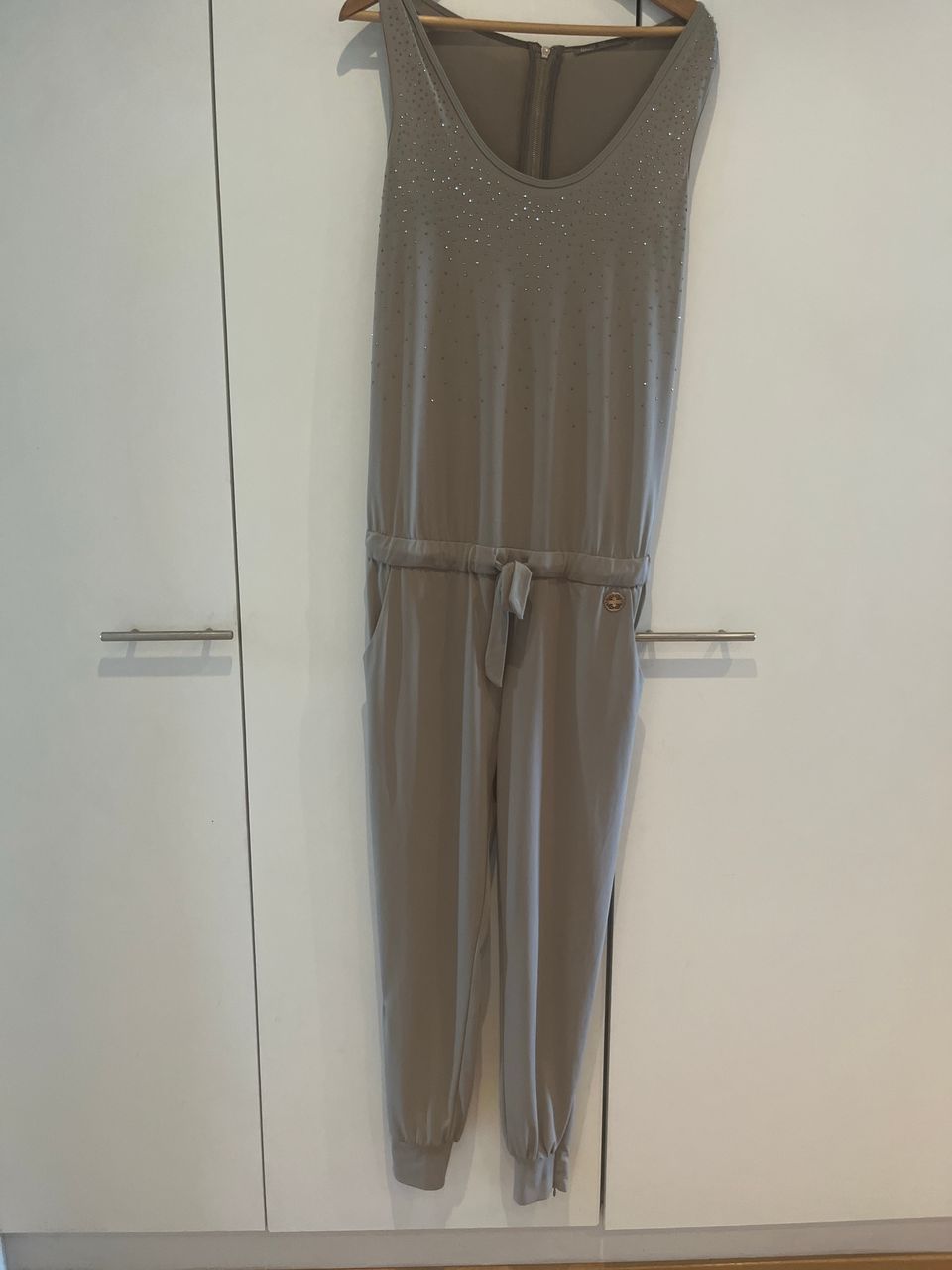 Gaudi aivan ihana jumpsuit uudenveroinen