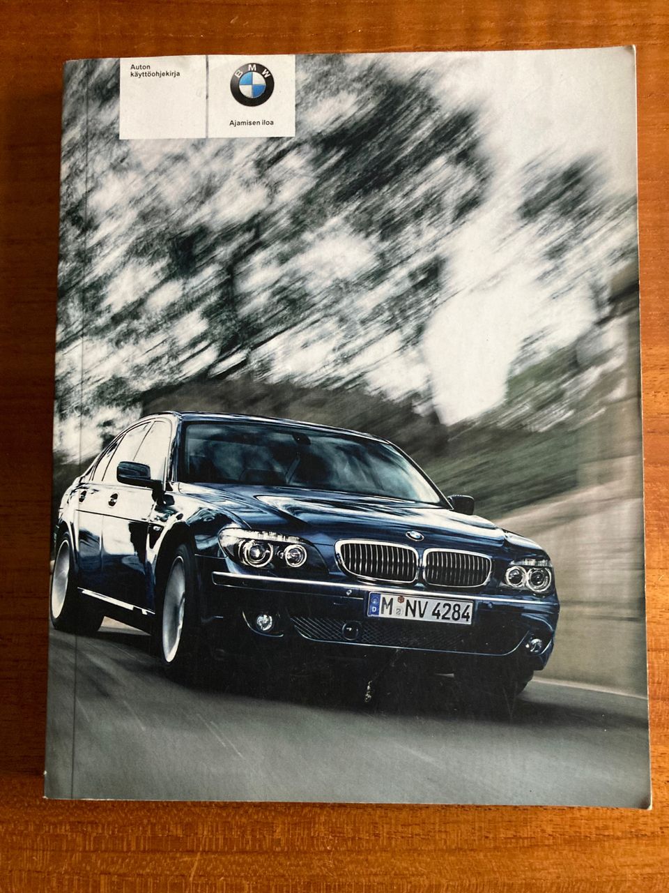 BMW käyttöohjekirja 7-sarjan