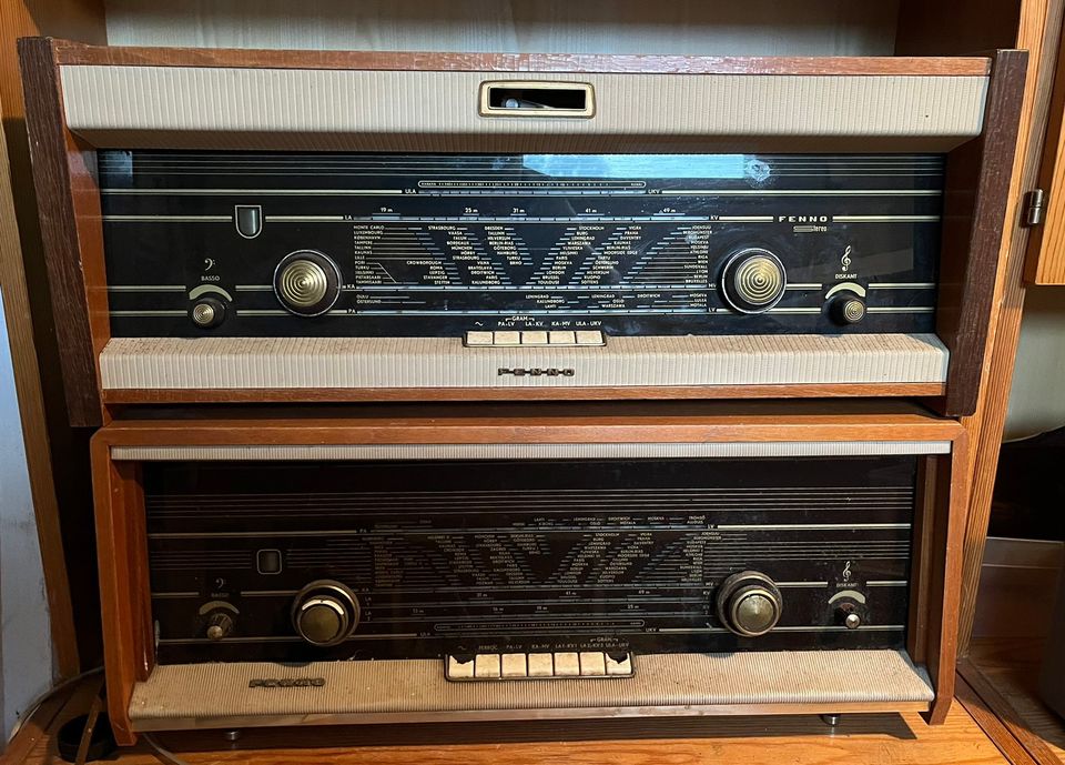 50- luvun radiot x 2