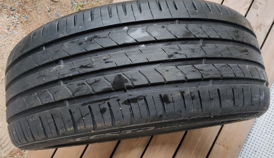 Kumho 225/45R17 kesärengas