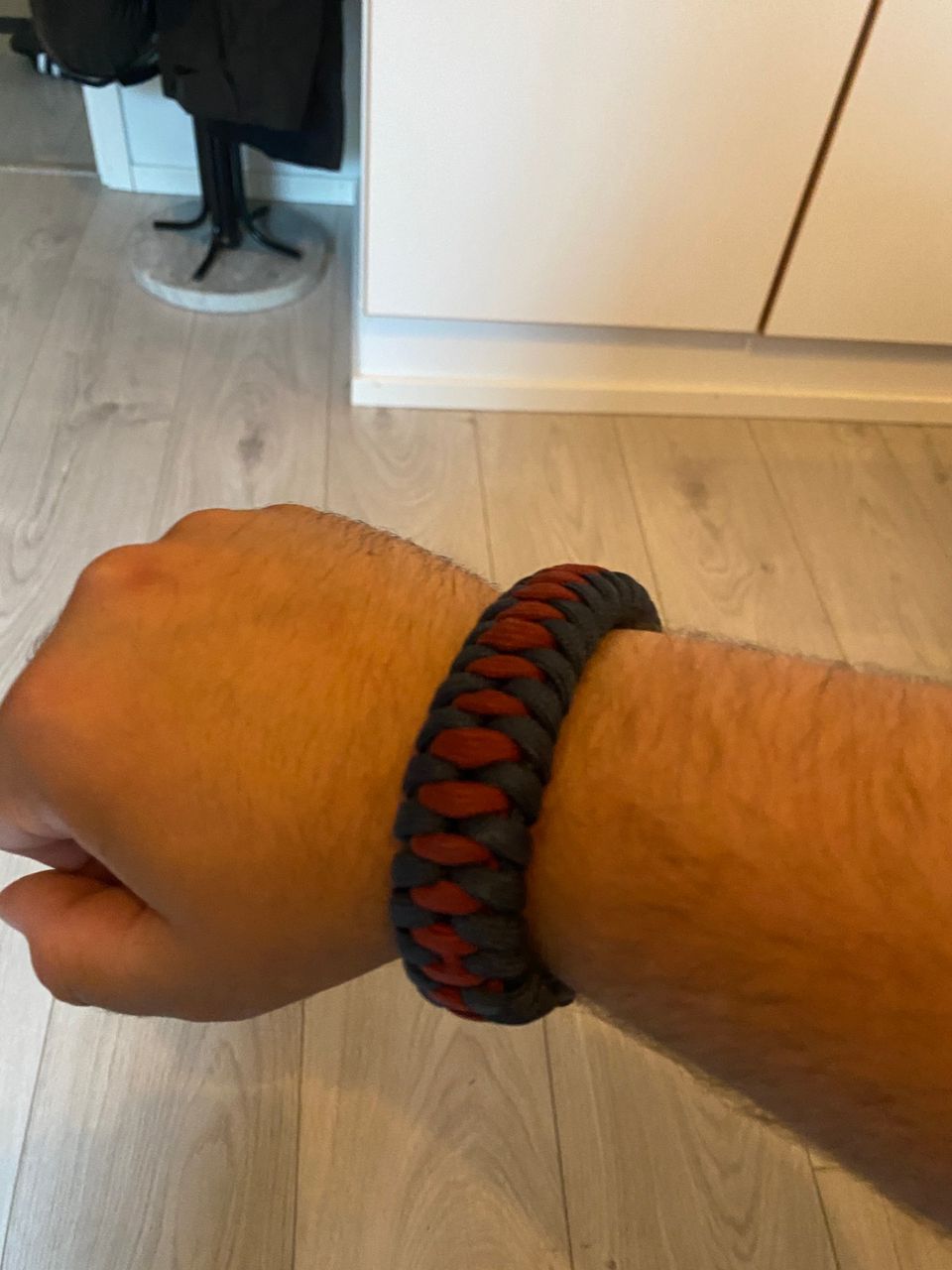 PARACORD-ranneke, puna-sininen