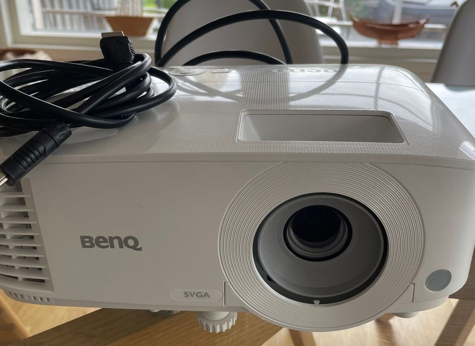 BenQ MS560 projektori