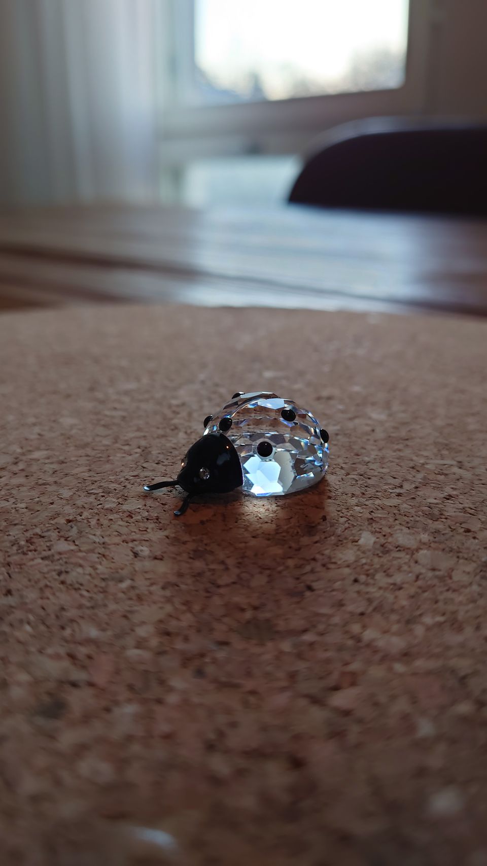 Swarovski kristalli figuuri leppäkerttu