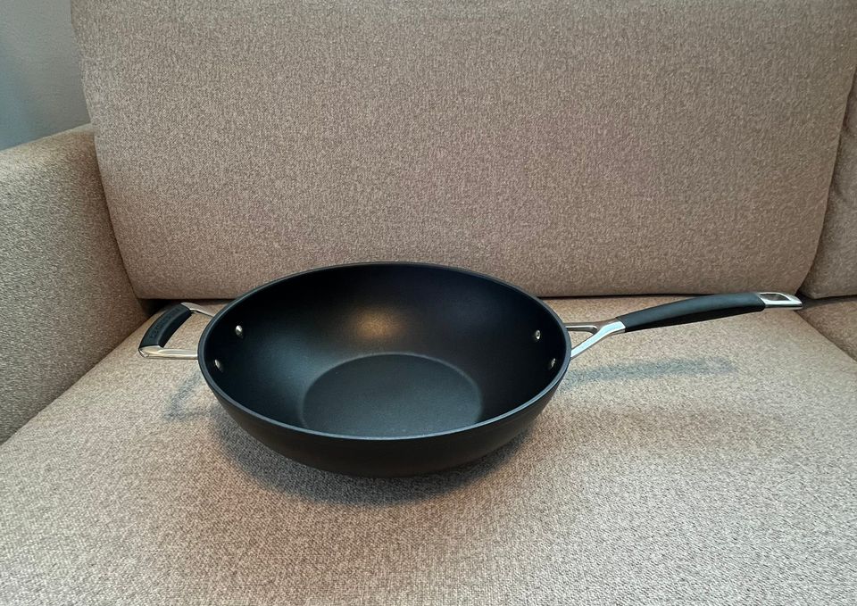 LE Crouset Wokkipannu TNS Stir Fry Pan 26x9