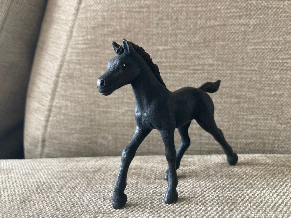 Schleich varsa (itse maalattu)