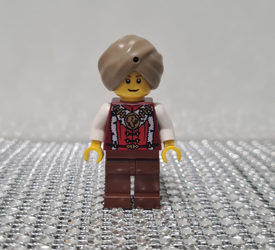 Lego käärmeen lumoaja figuuri