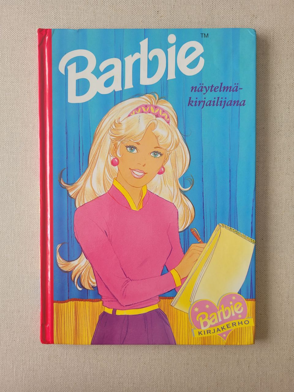 Barbie näytelmäkirjailijana -kirja