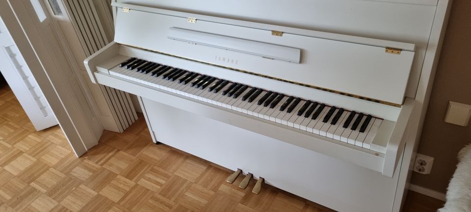 Myydään Yamaha piano, malli C108