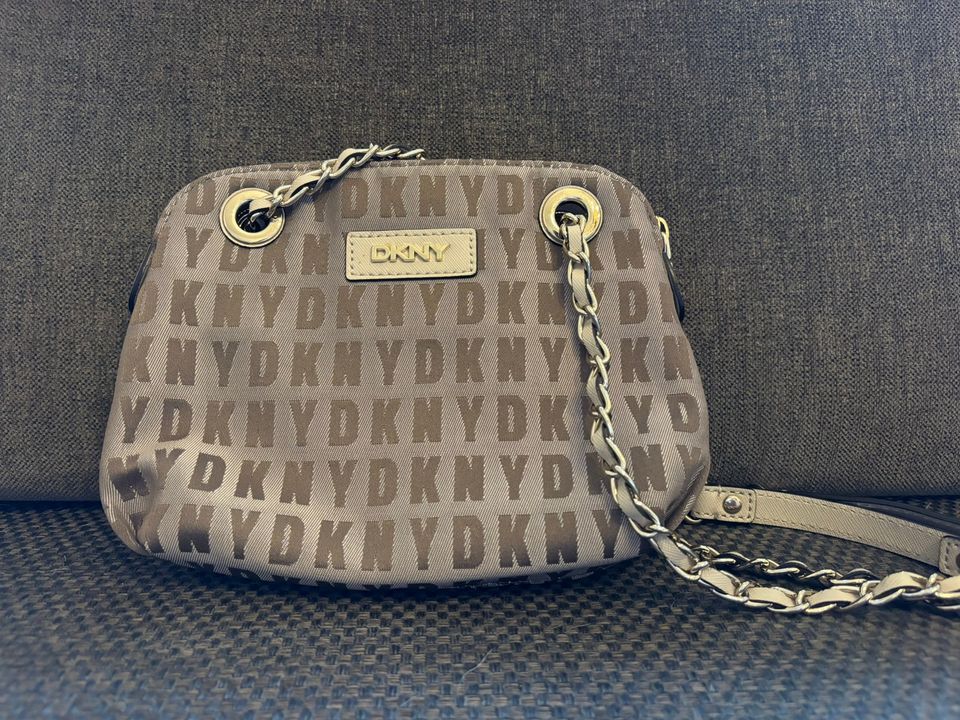 DKNY laukku