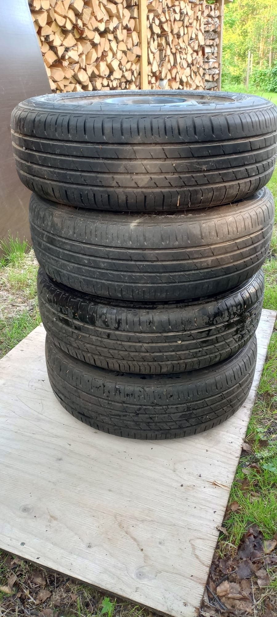 Kesärenkaat 185/65R15   4kpl