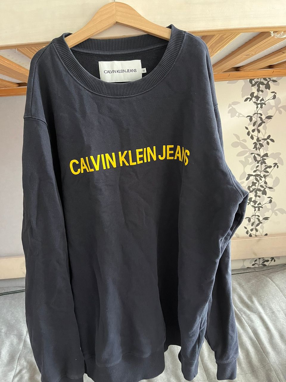 Calvin klein collegepaita