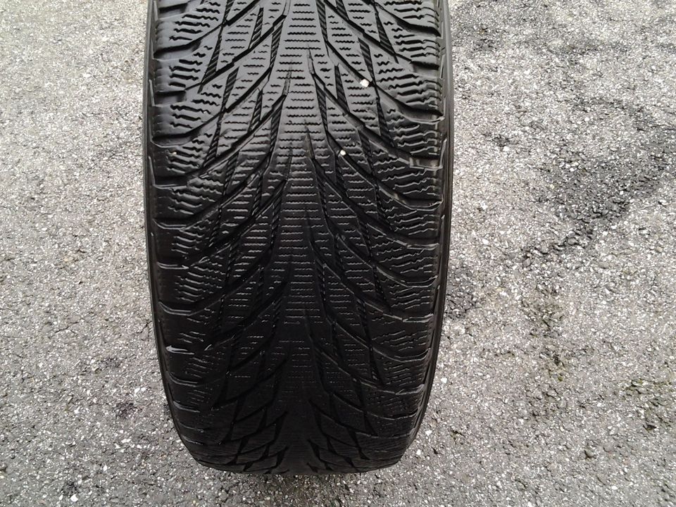 Kitkarengas 1 kpl Nokian 225/55 17"