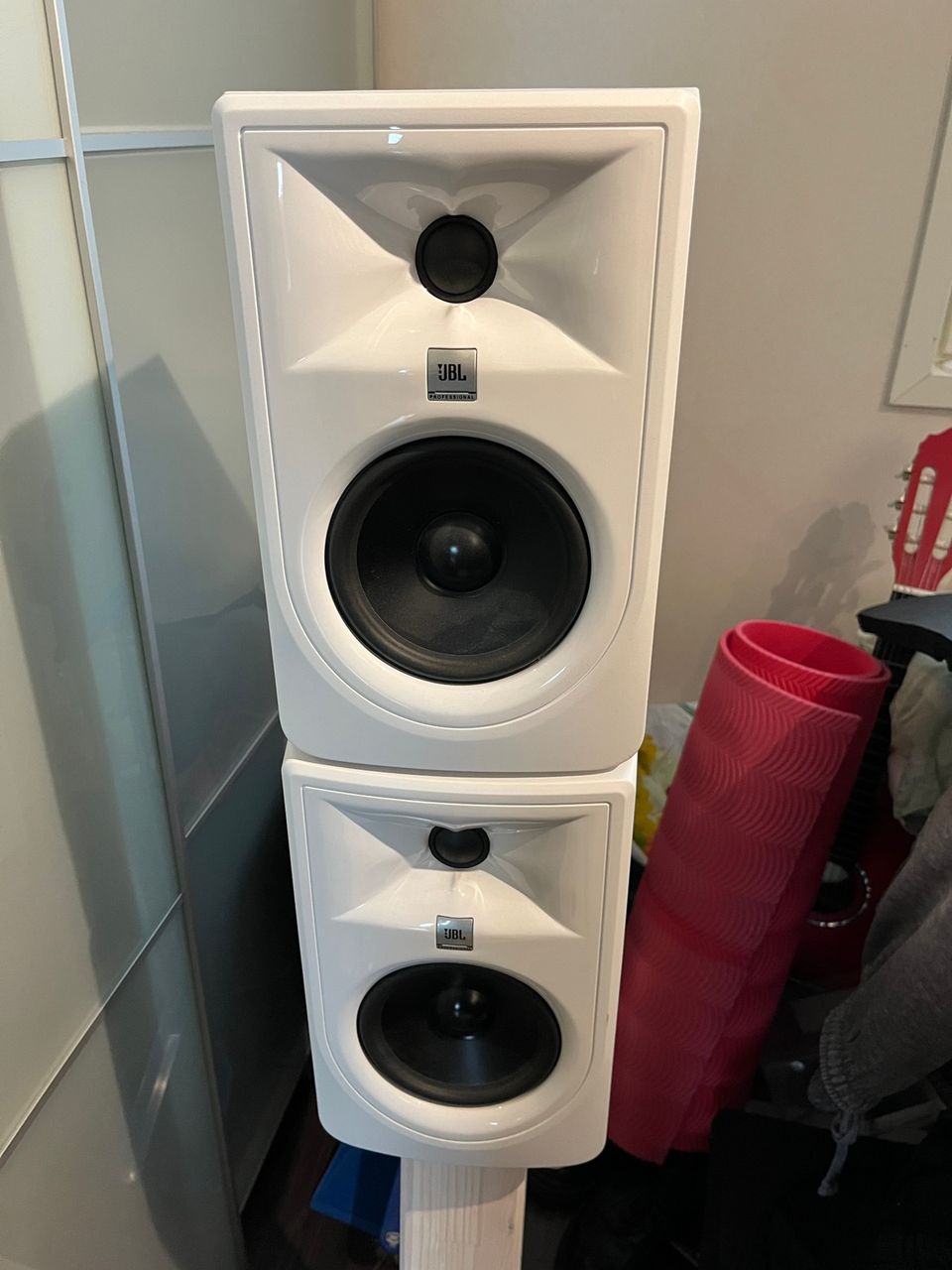 JBL LSR305P MkII pari