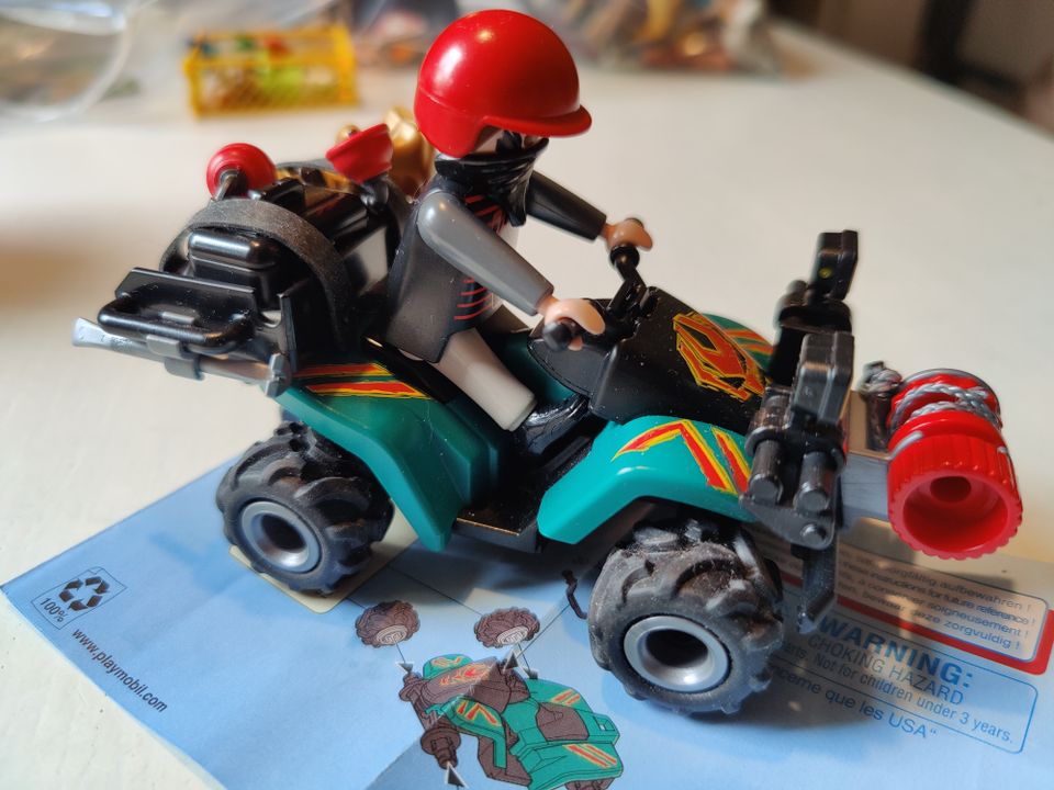 Playmobil 6879 Rosvo, mönkijä ja ryöstösaalis