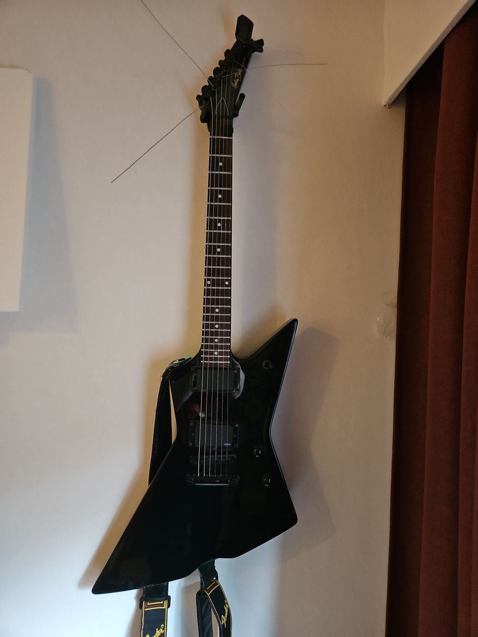 Harley Benton EX-84 EMG