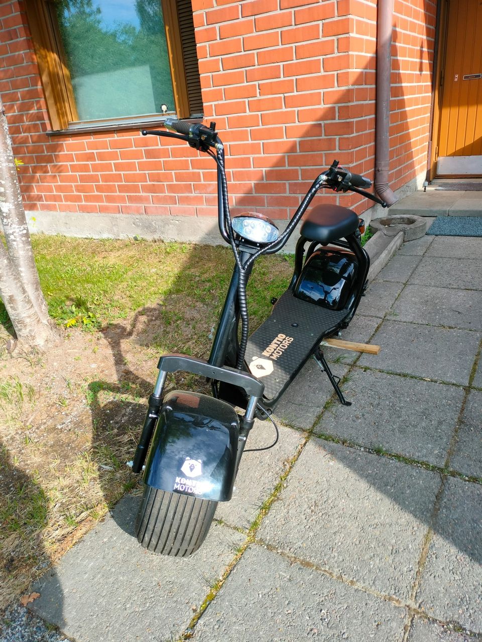 Sähköskootteri Kontio Kruiser 2.0 premium 1,2kWh tehoakulla