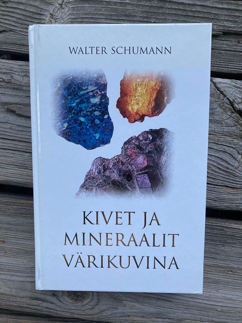 Kivet ja mineraalit värikuvina