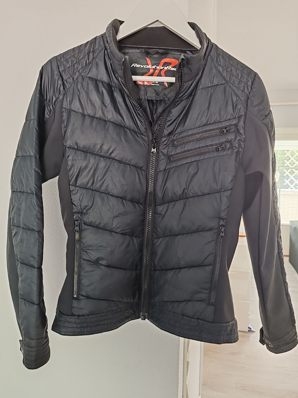 Revolution race rocket jacket S / 36