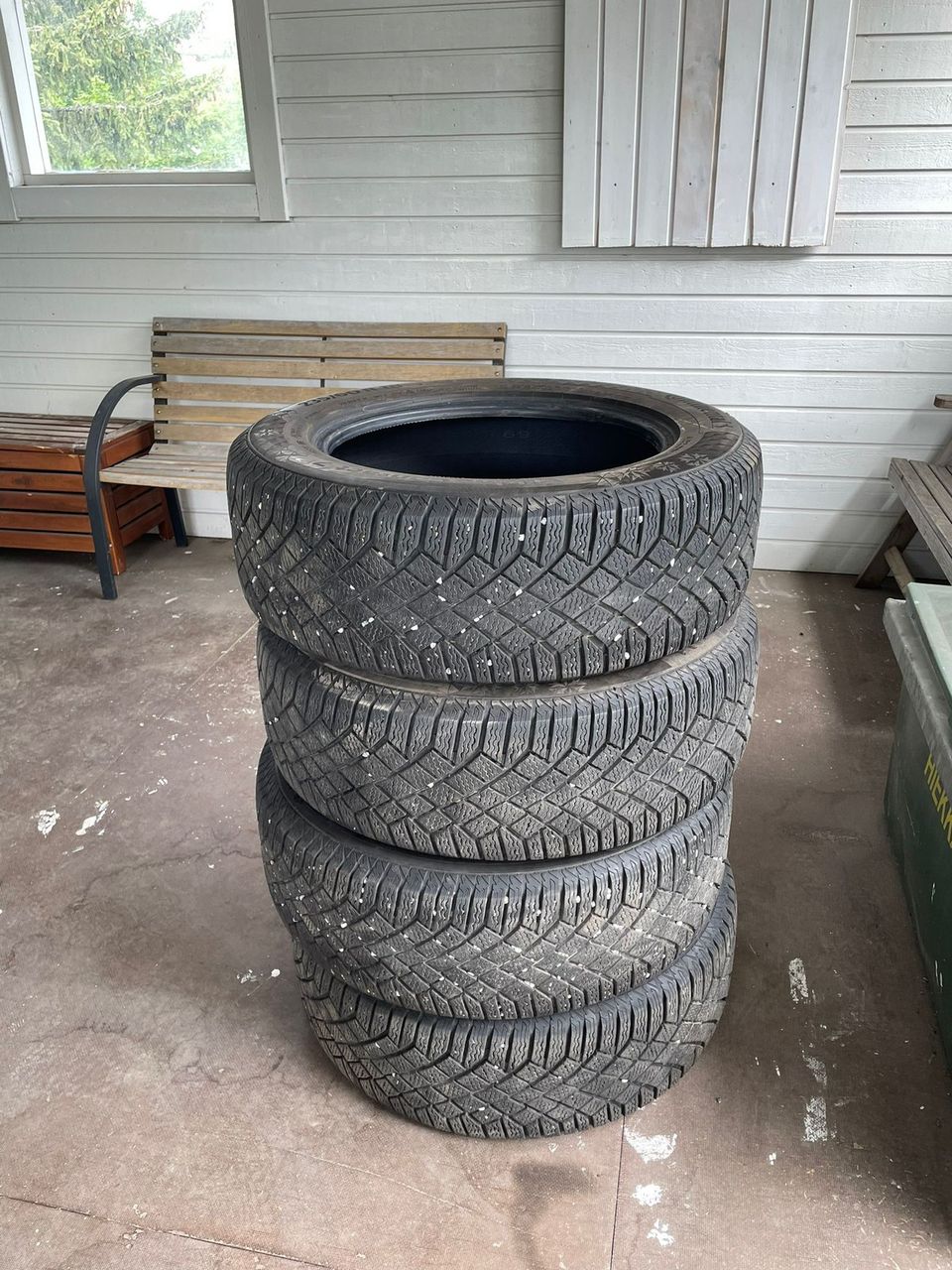 Continental VikingContact7 235/60 R18 kitkarenkaat 8mm