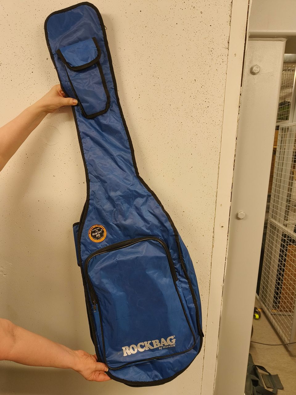 Käyttämätön kitarakassi Warwick Rockbag