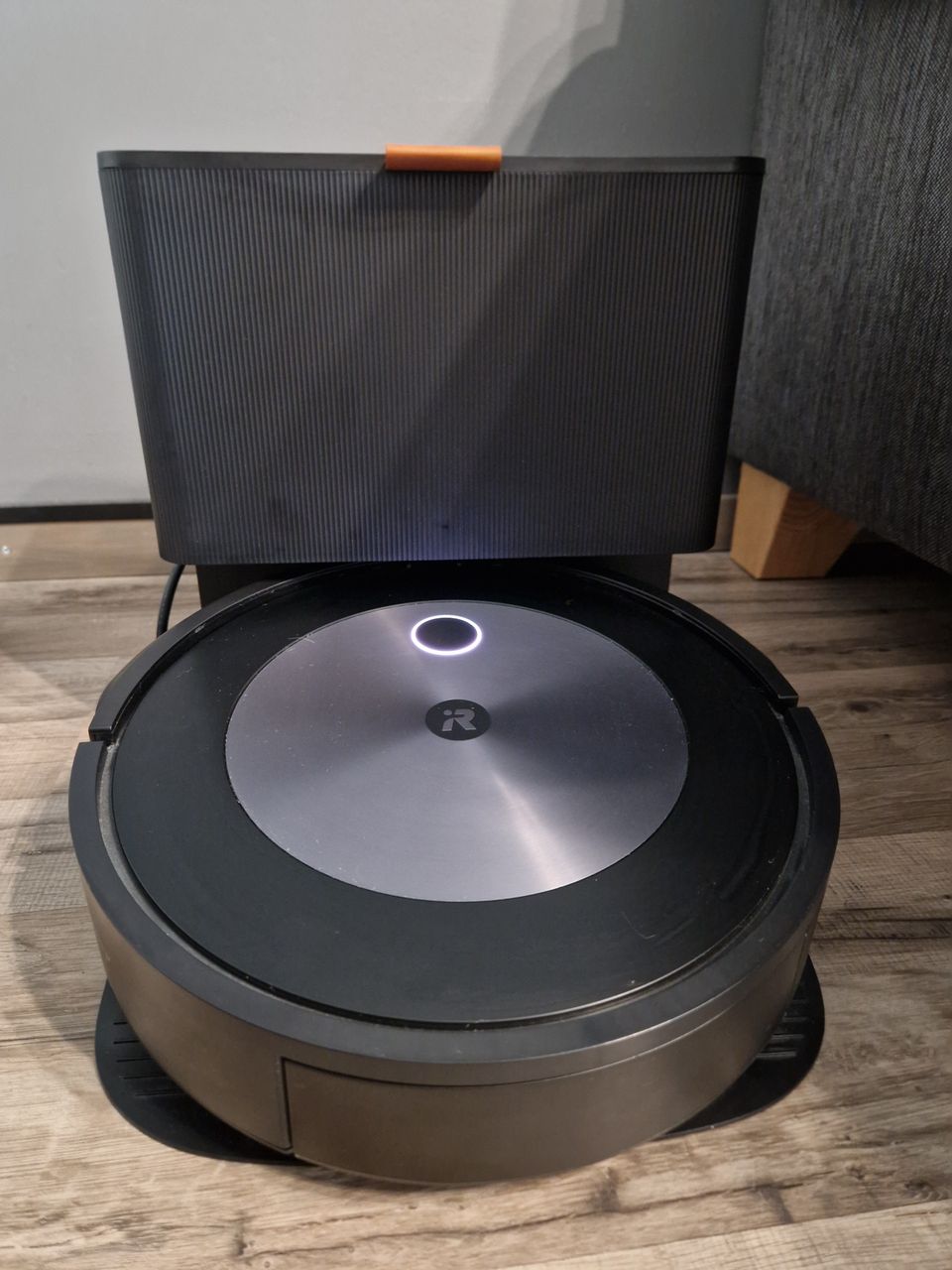 Roomba J7+