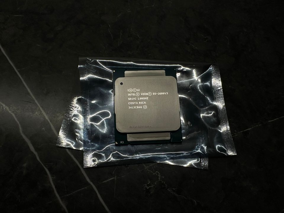 Intel Xeon E5-2609 V3