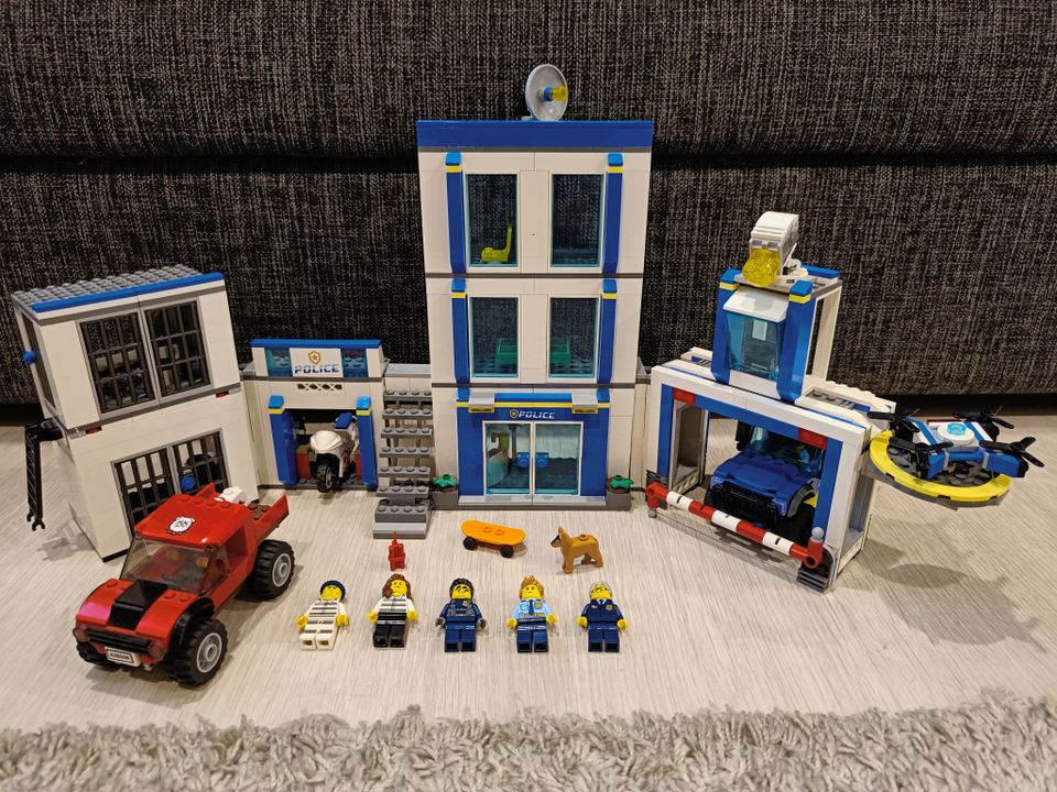 Lego City 60246 poliisiasema